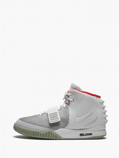 sepatu nike air yeezy